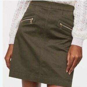 LOFT Sateen Zip Skirt in Classic Olive A-Line Cargo Khaki - Size 4P